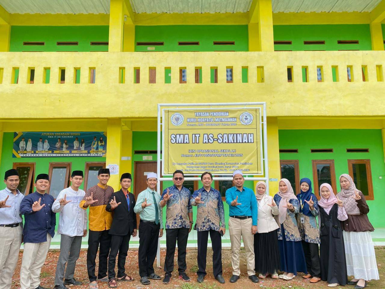 SMA IT AS-SAKINAH